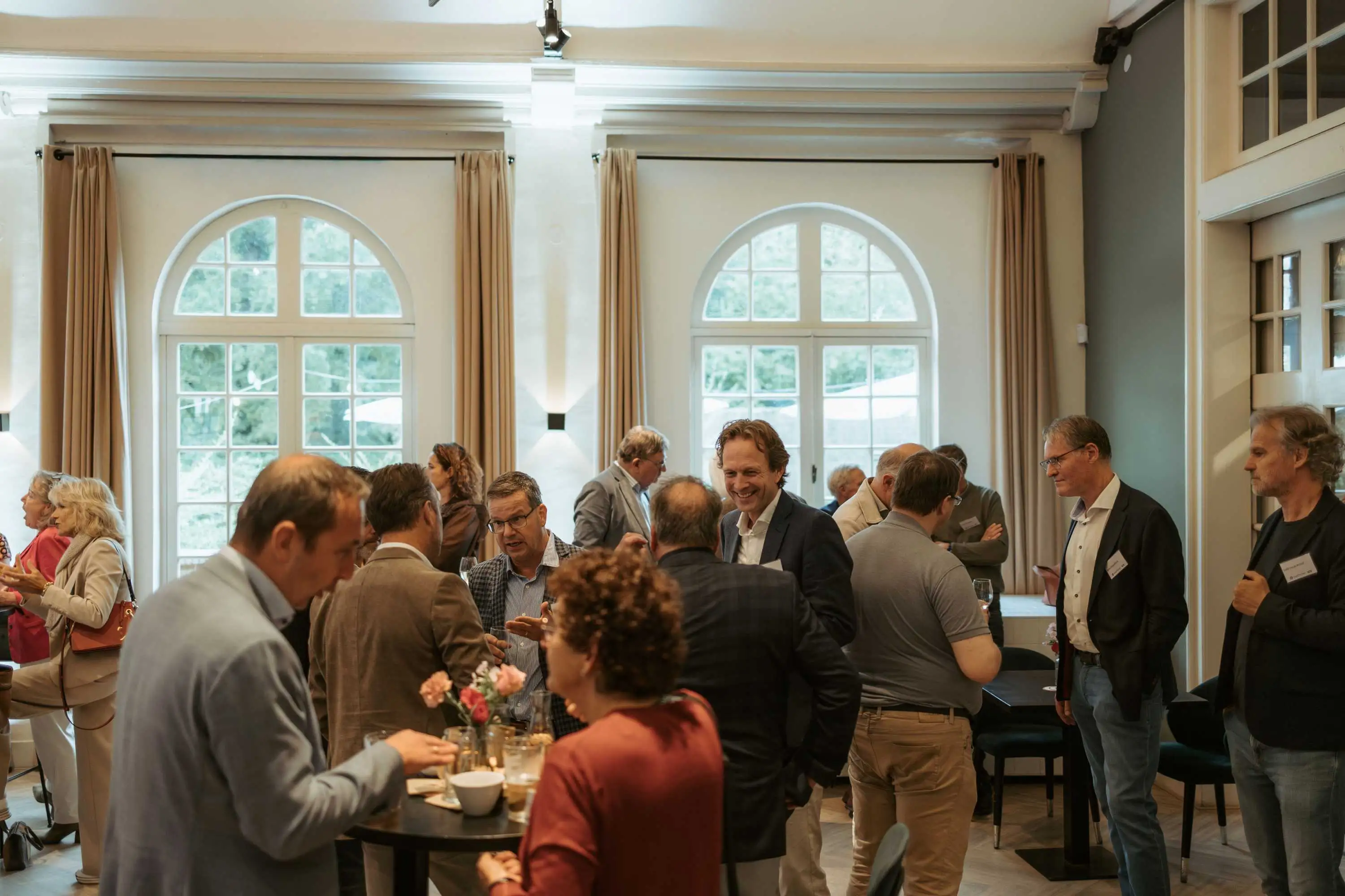 Congresverslag AMG: Hoe gaat de gover­nan­ce­drie­hoek om met AI?