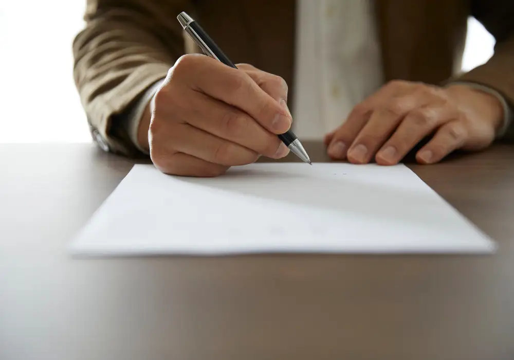 Wat is het verschil tussen een statutair directeur en een titulair directeur?